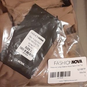 Mock neck long sleeve crop top